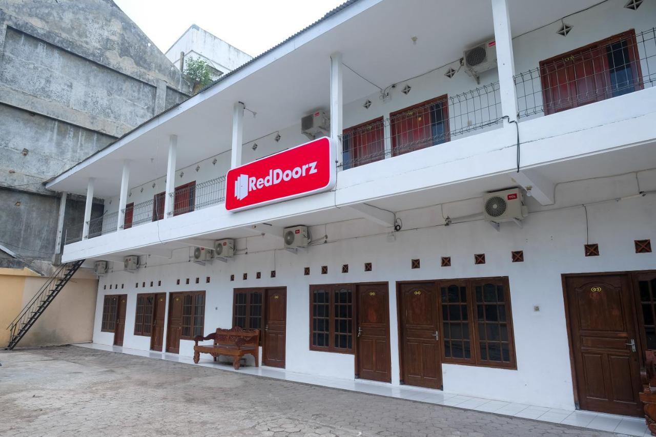 Hotel Reddoorz Near Plaza Ambarrukmo Yogyakarta Maguwo Zewnętrze zdjęcie